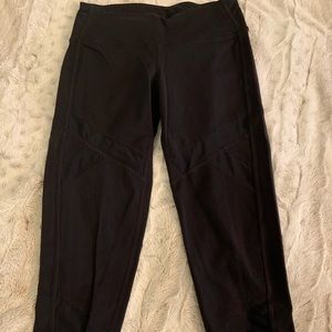 Athleta cropped black work out leggings